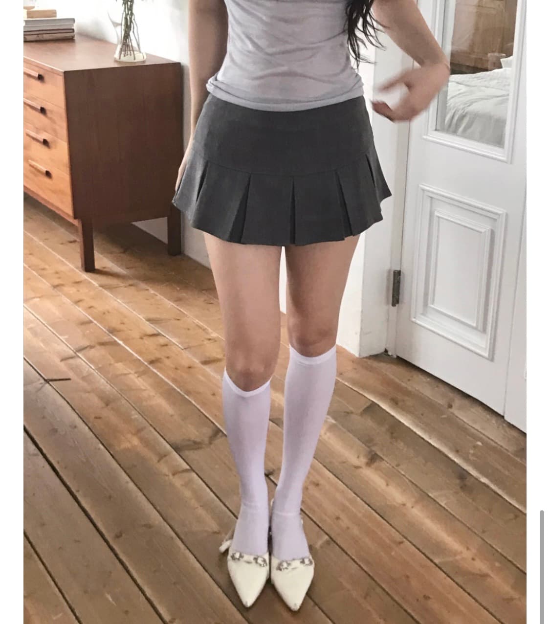 클라우드이모션 턴 플리츠 로우 미니 스커트 상품이미지8