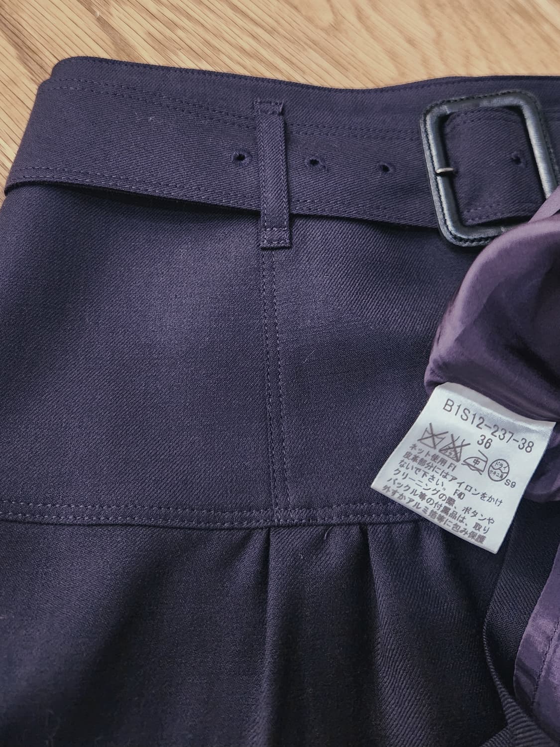 (새상품)버버리 벨트 미니스커트 상품이미지7