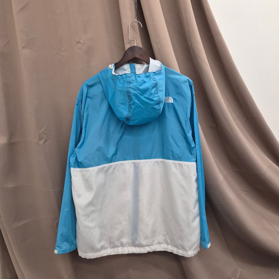 노스페이스 배색 바람막이 110 상품이미지3