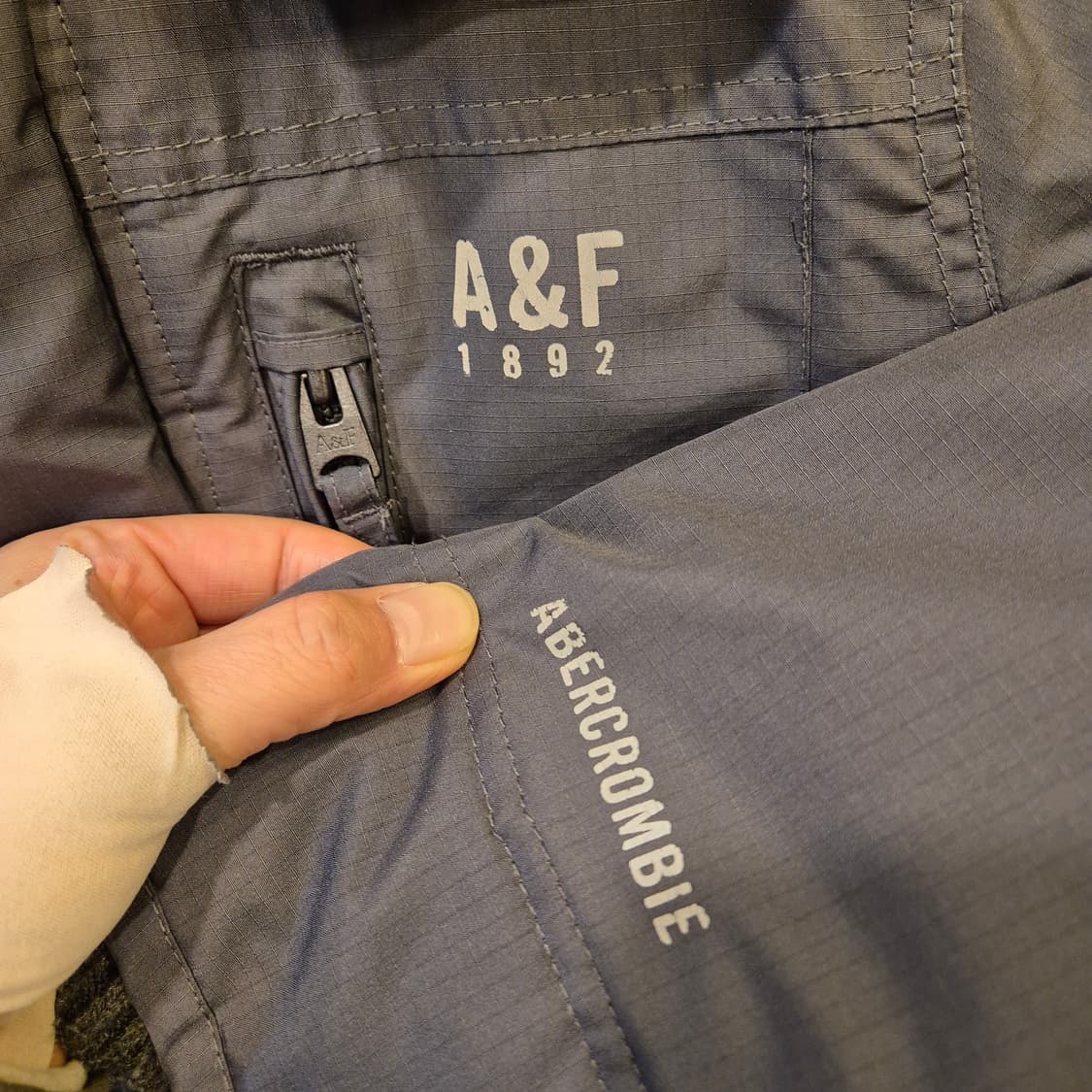 M 아베크롬비 차콜 후드자켓 상품이미지8