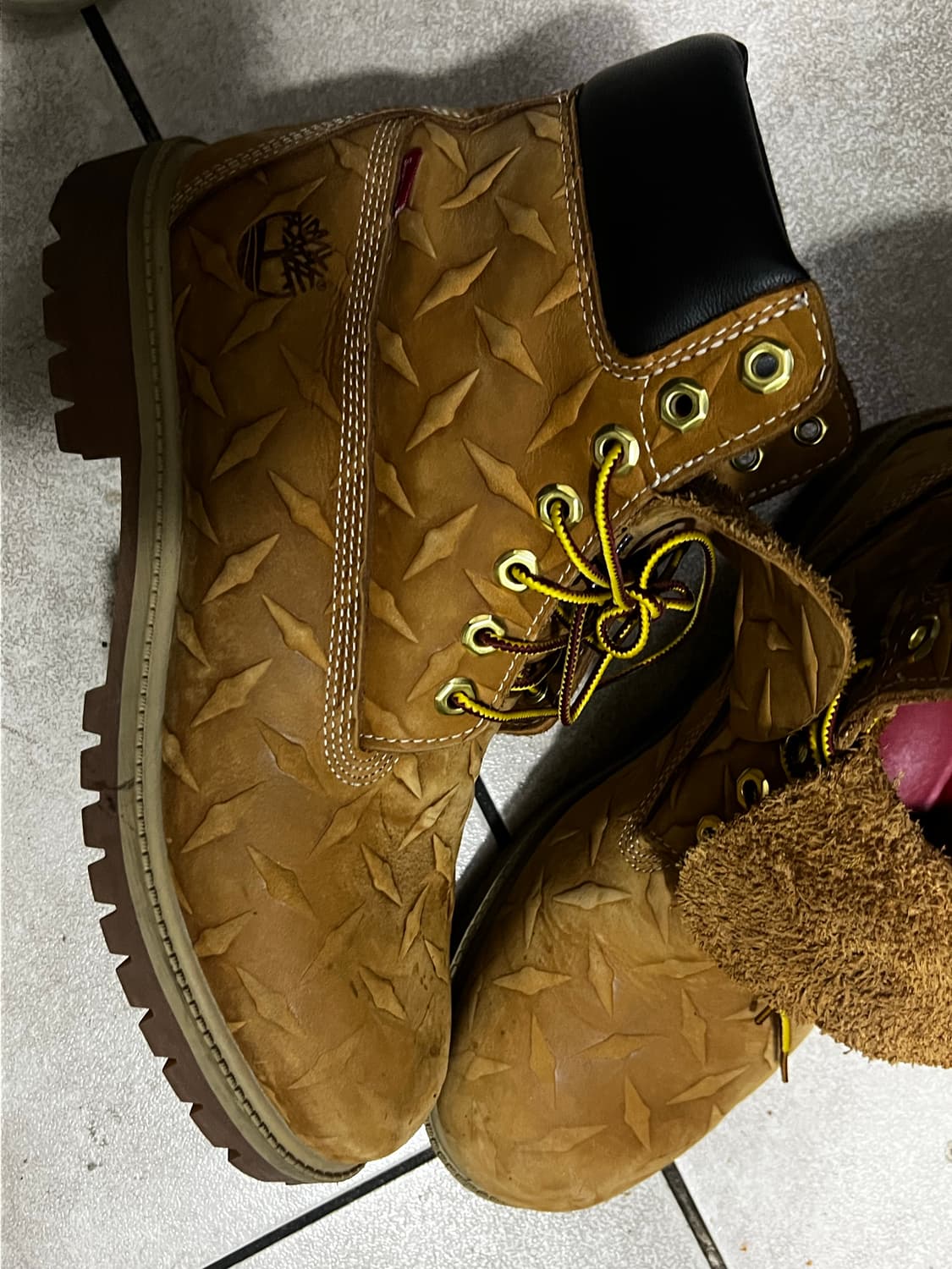 슈프림X팀버랜드 다이아몬드 6인치 부츠 판매합니다 상품이미지4