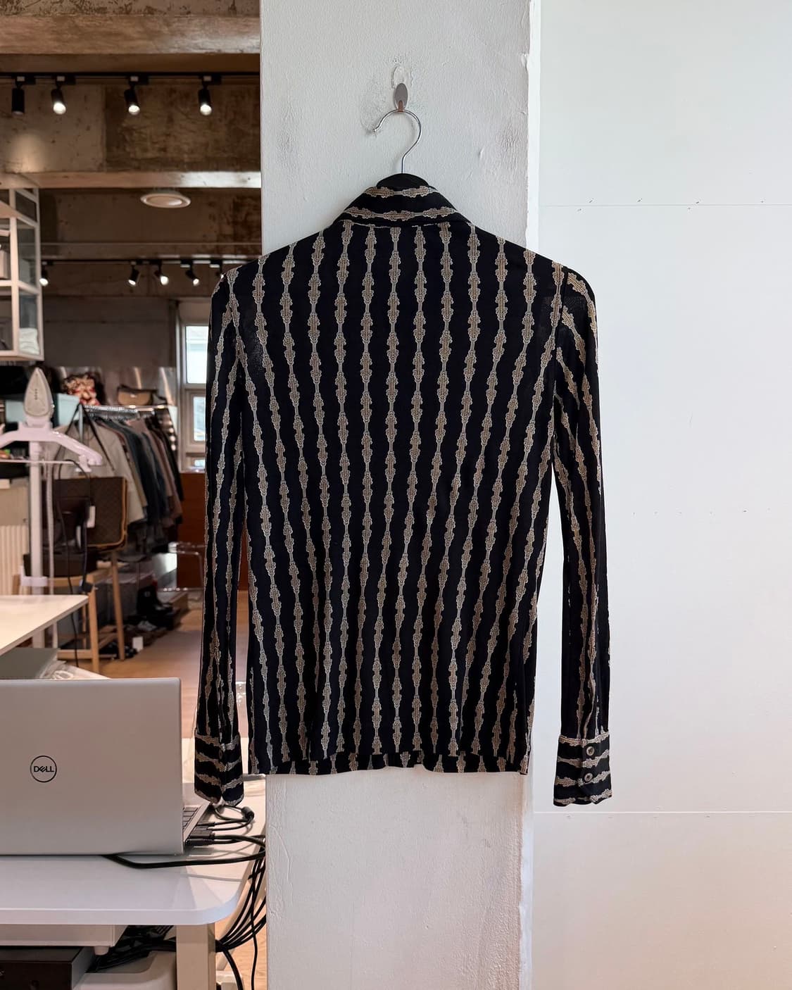 셀린느 블랙 체인 스트라이프 실크 셔츠  상품이미지7