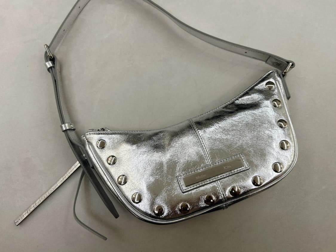 마뗑킴 가방 스터드 레더 실버 숄더백 상품이미지1