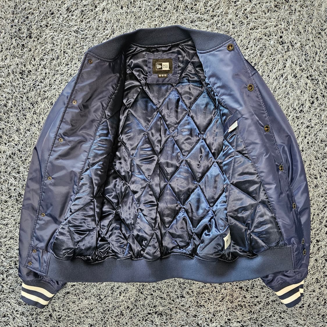 뉴에라 뉴욕양키스 스타디움 재킷 네이비 상품이미지2