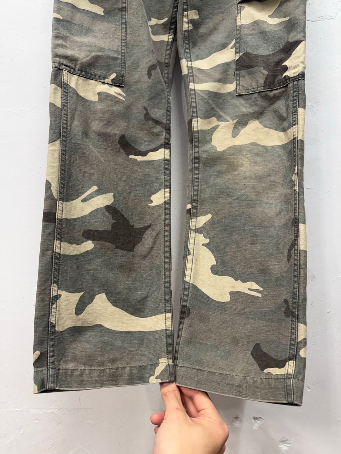 AVIREX LTD. Woodland Camo Cargo Pants 상품이미지3