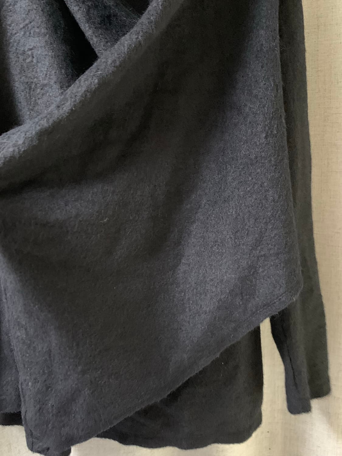 Julius fw22 드레이프 니트 상품이미지5