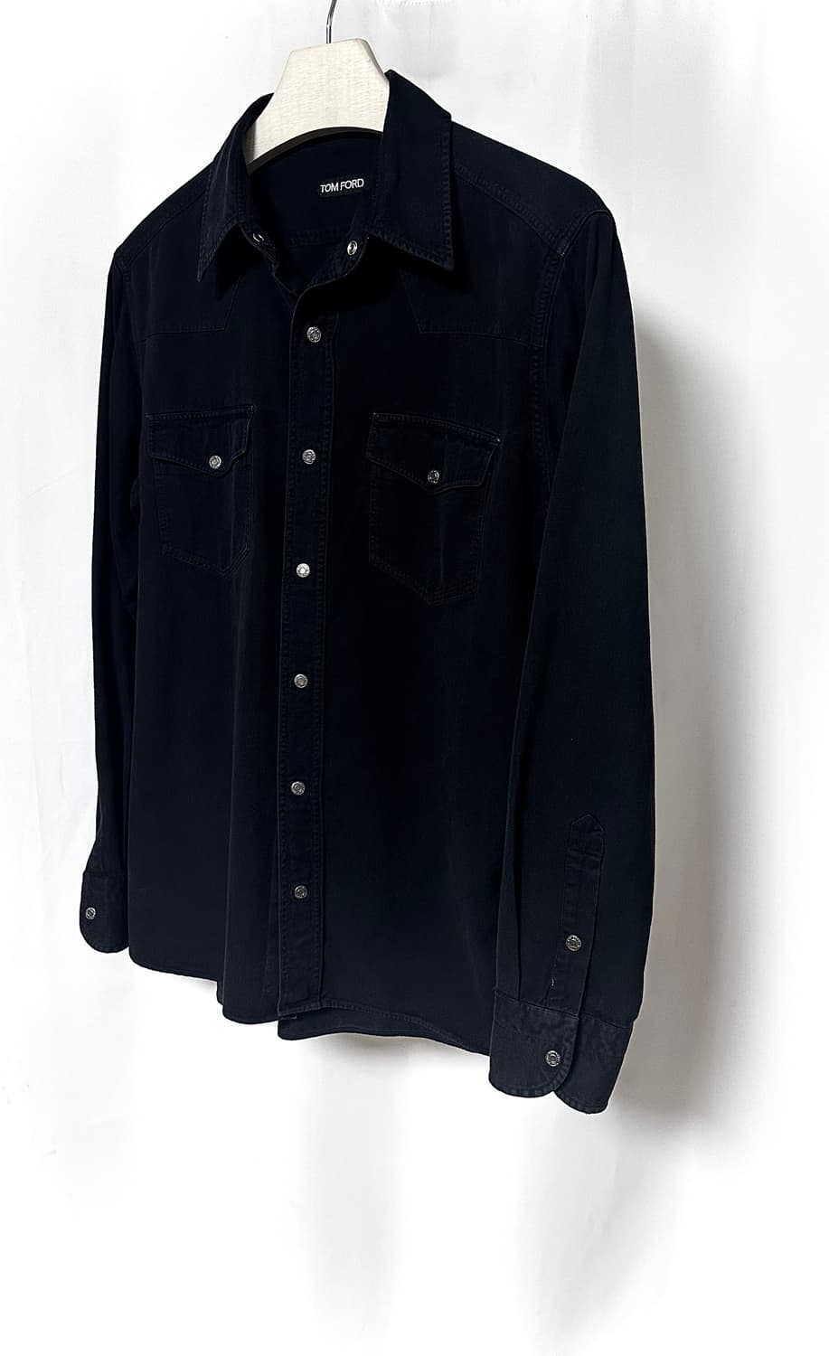 TOM FORD “ Western 블랙 워시드 셔츠 상품이미지1
