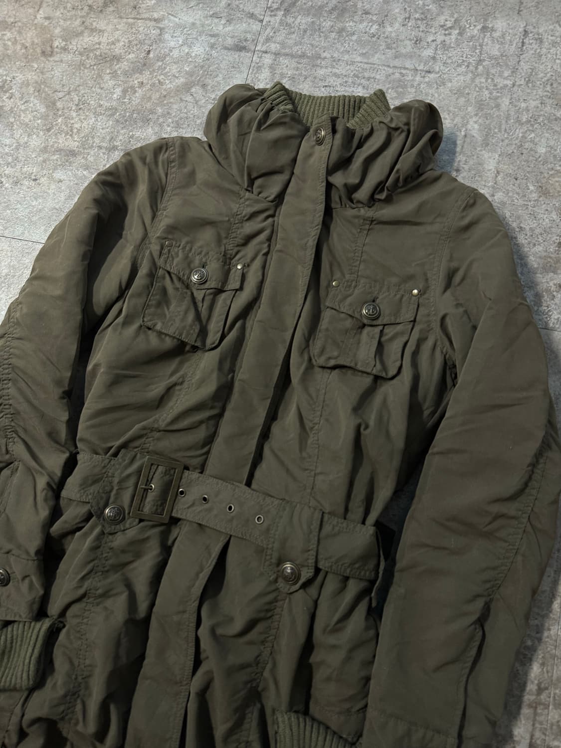 유틸리티 벨티드 하이넥 셔링 자켓 상품이미지5