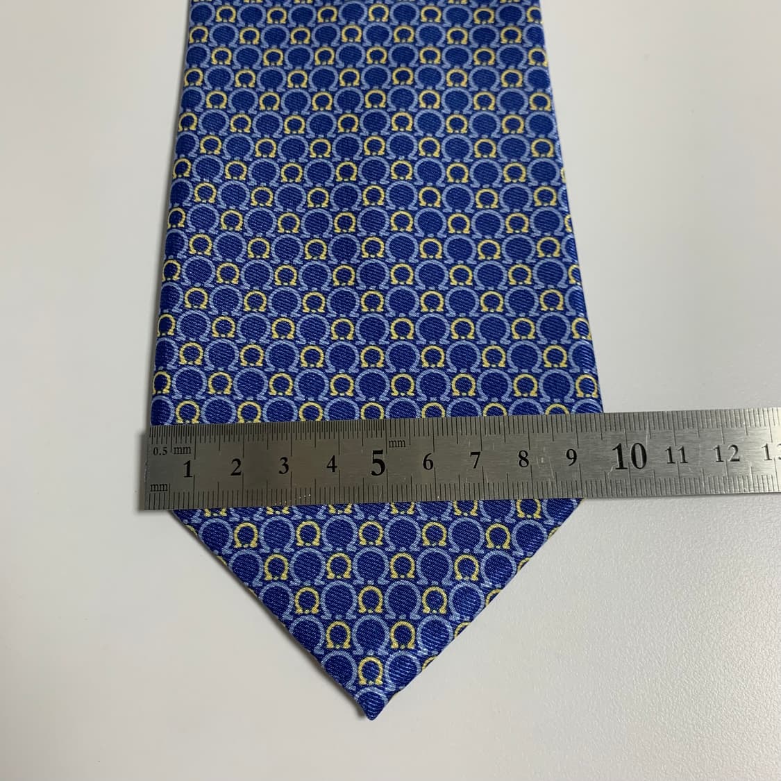 살바토레 페레가모(Ferragamo) 간치니 로고플레이 명품넥타이 최상급 상품이미지10