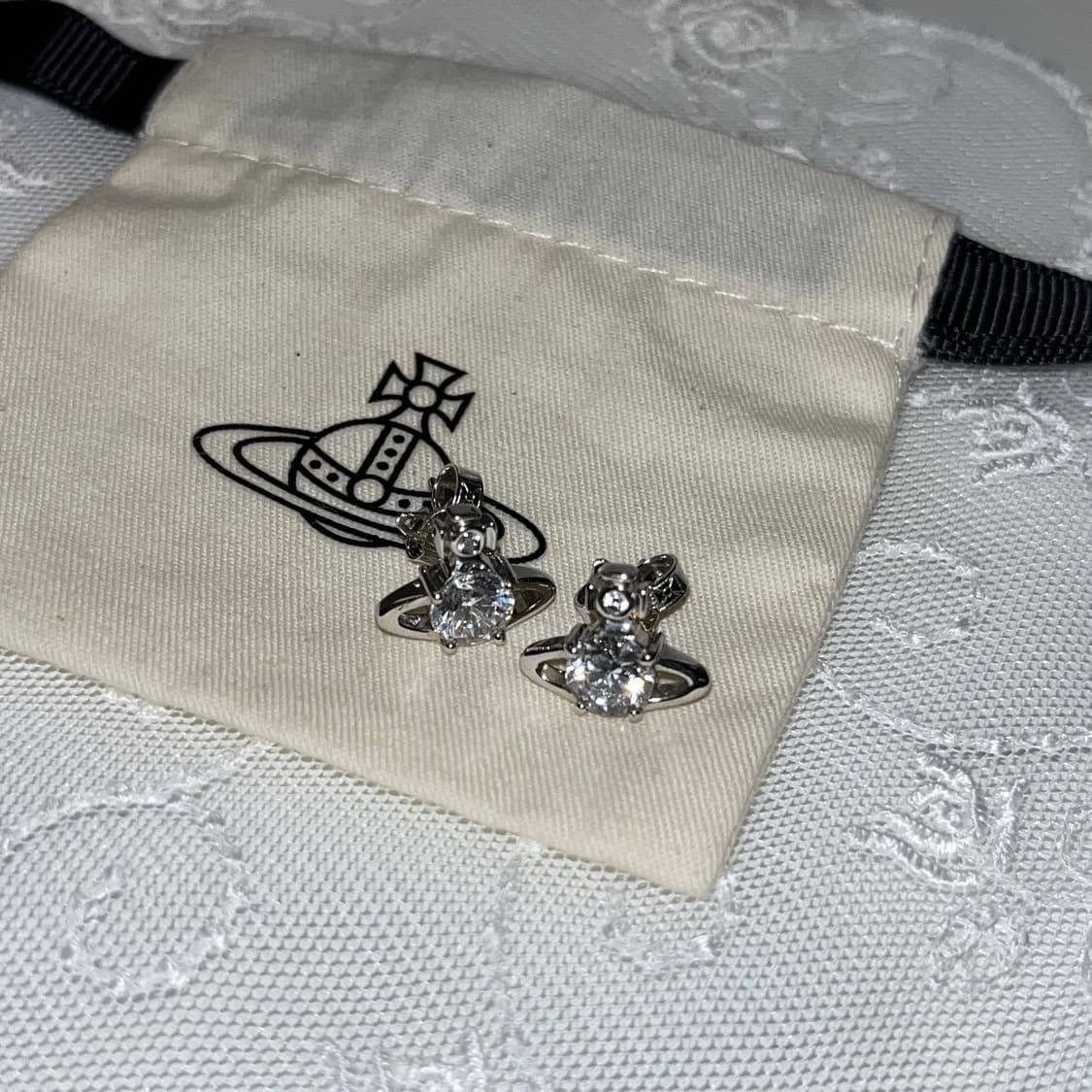 비비안웨스트우드 레이나 Reina 귀걸이 상품이미지2