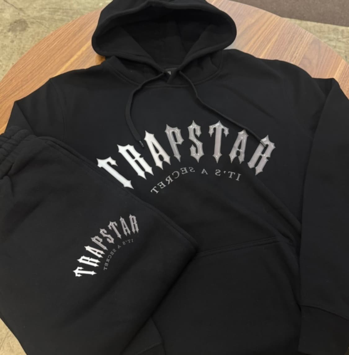 Trapstar Irongate Arch 트랙슈트블랙 셋업 상품이미지2