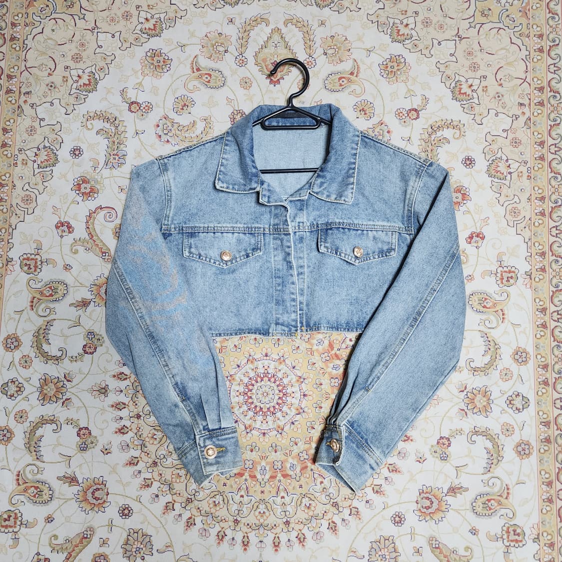 여성 크롭 데님 자켓
프리 상품이미지1