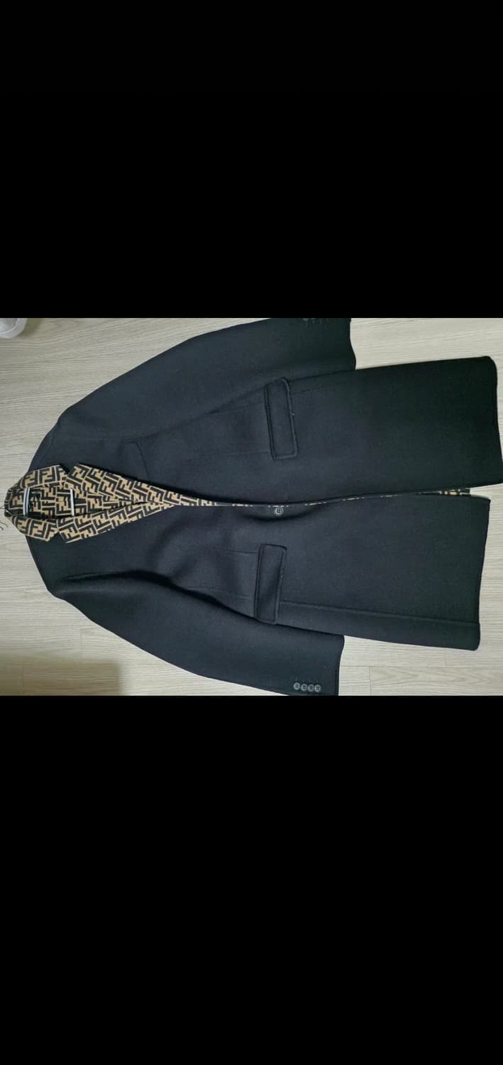 펜디 로고 코트 상품이미지1