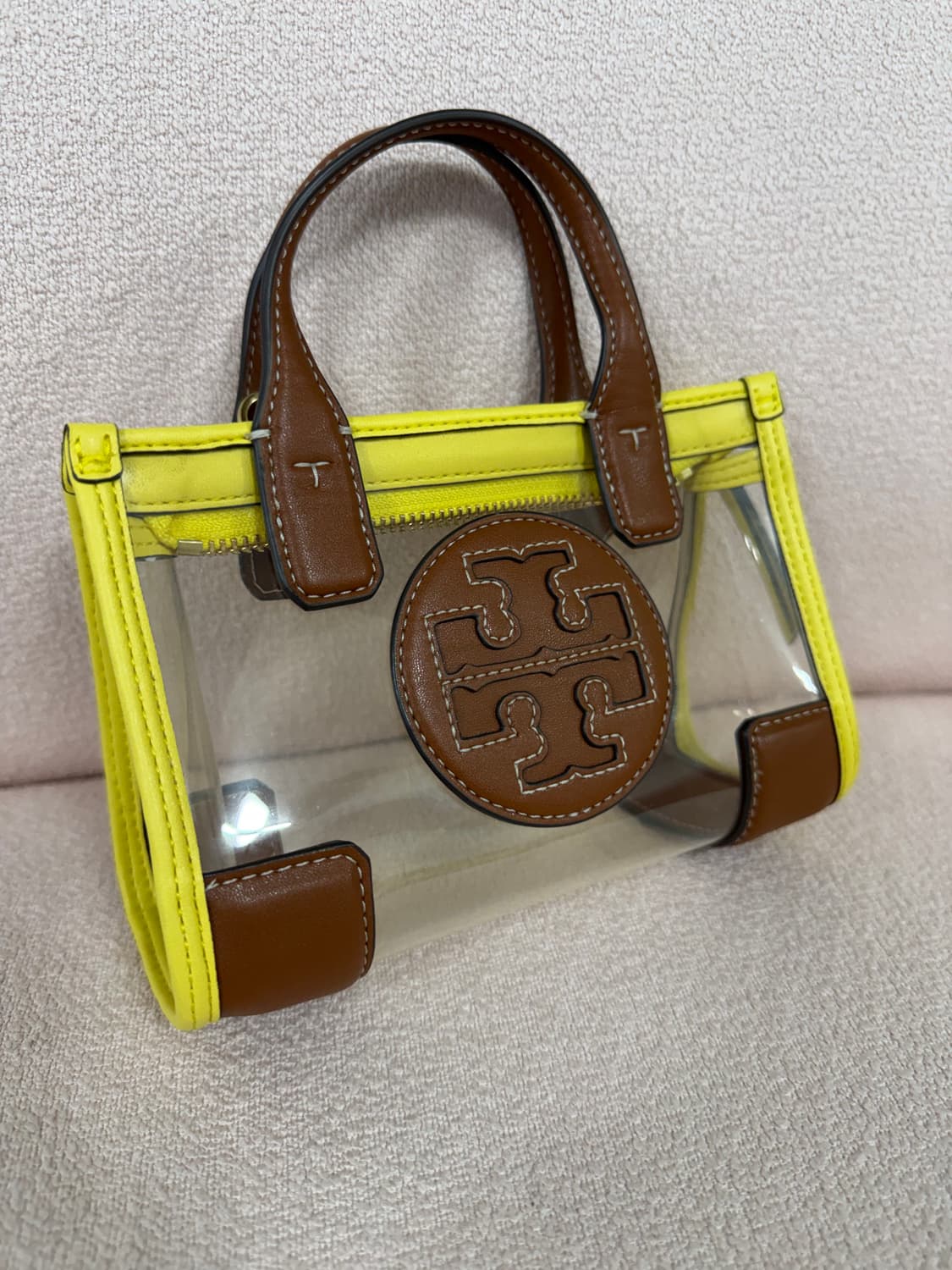 토리버치 투명 PVC + 레더 미니 토트백 상품이미지4