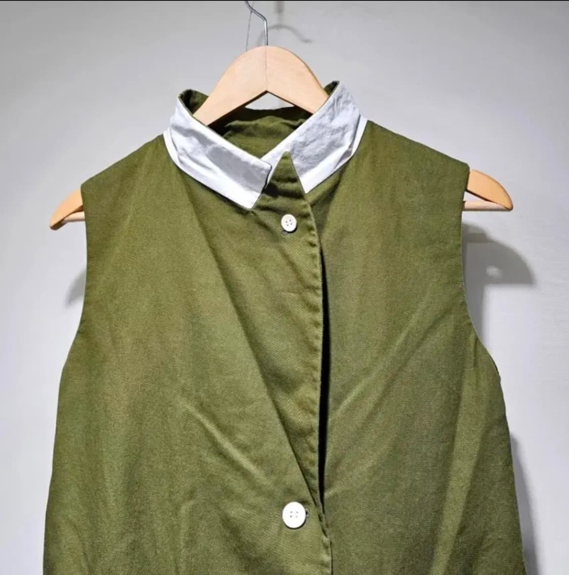 구호(KUHO) 카키 롱 베스트 ~55반 상품이미지5