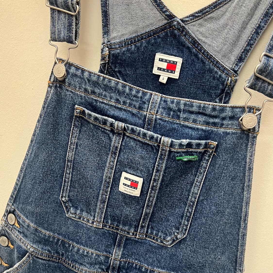 타미 진스 데이지 와이드핏 덩가리 데님 오버롤 멜빵바지 S 상품이미지3