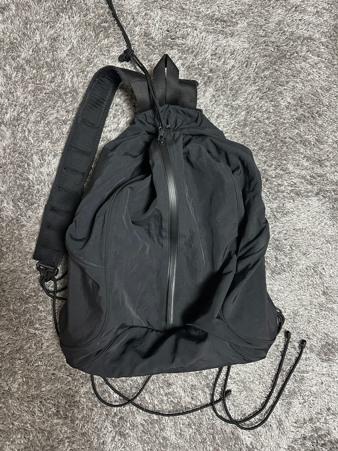 해칭룸 스트링 나일론 백팩 블랙 상품이미지2