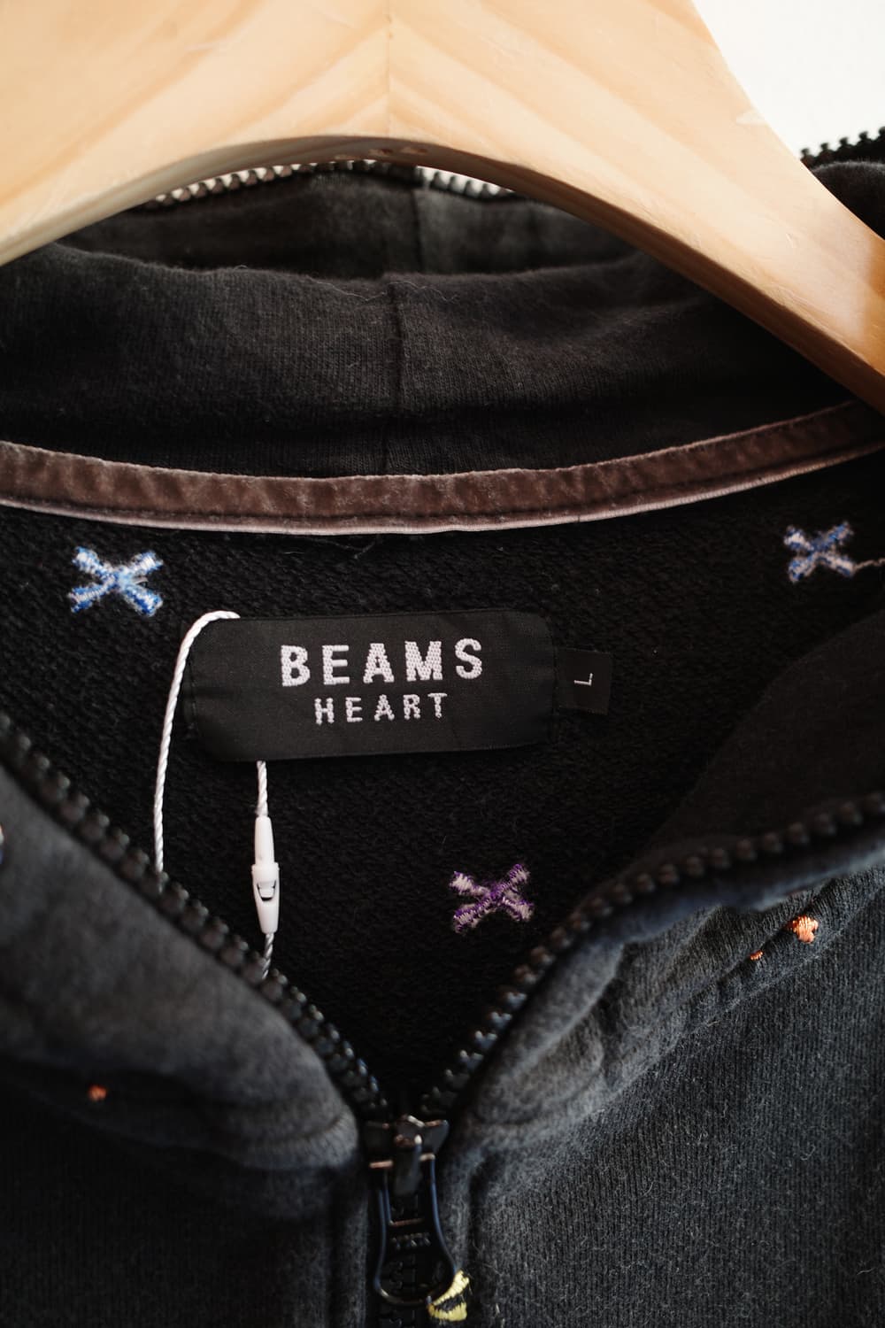 BEAMS HEART 빔즈 스컬 자수 투웨이집업 후디 상품이미지3