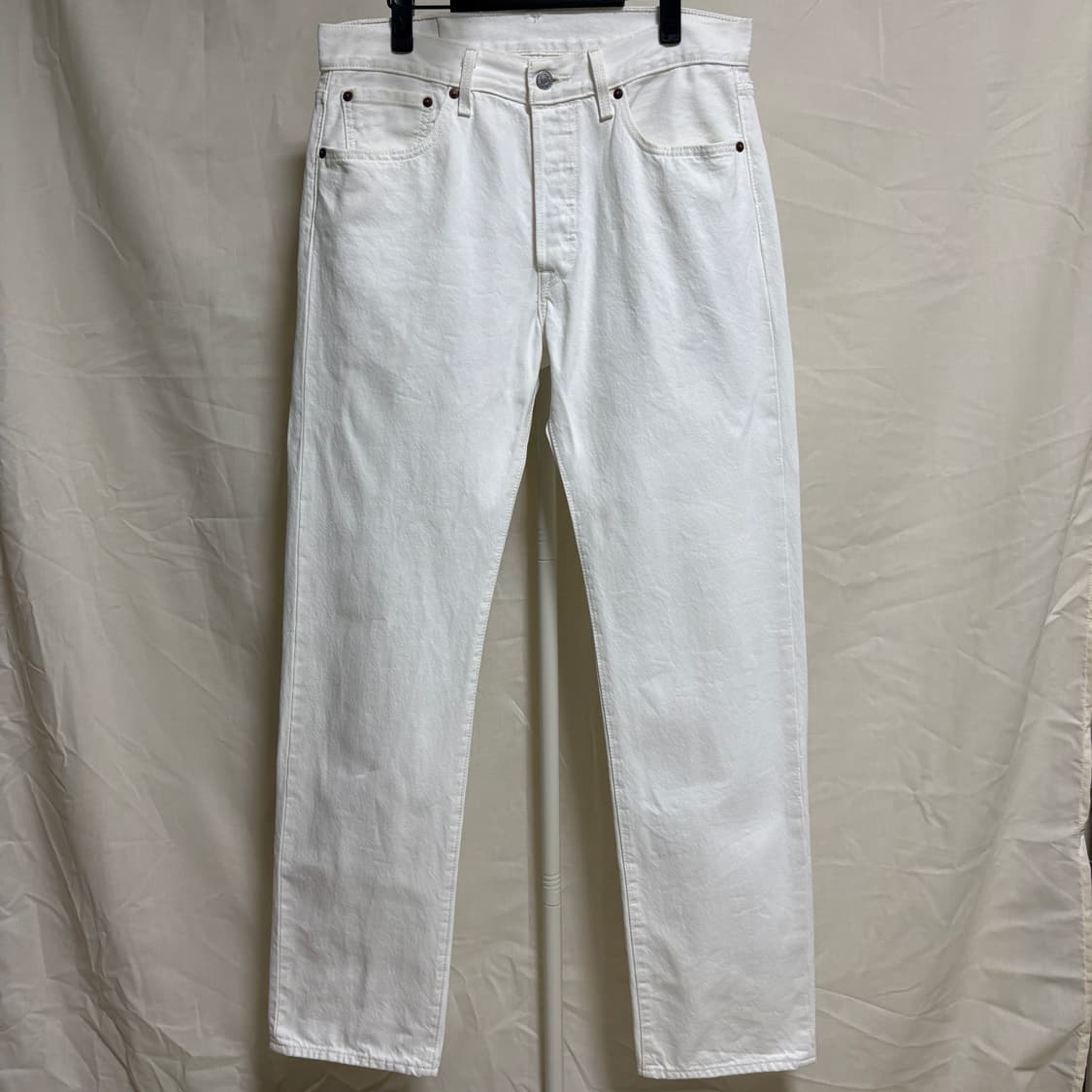 리바이스 501 화이트 스트레이트 데님팬츠 / W32, L32 상품이미지1