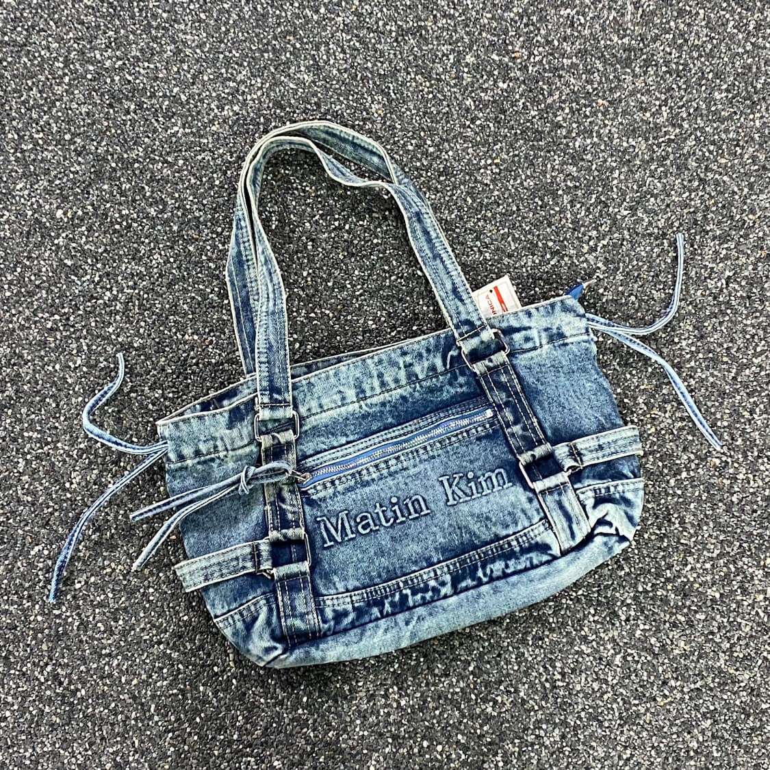 마뗑킴 빅로고 워시드 데님 숄더백 B3449 상품이미지2