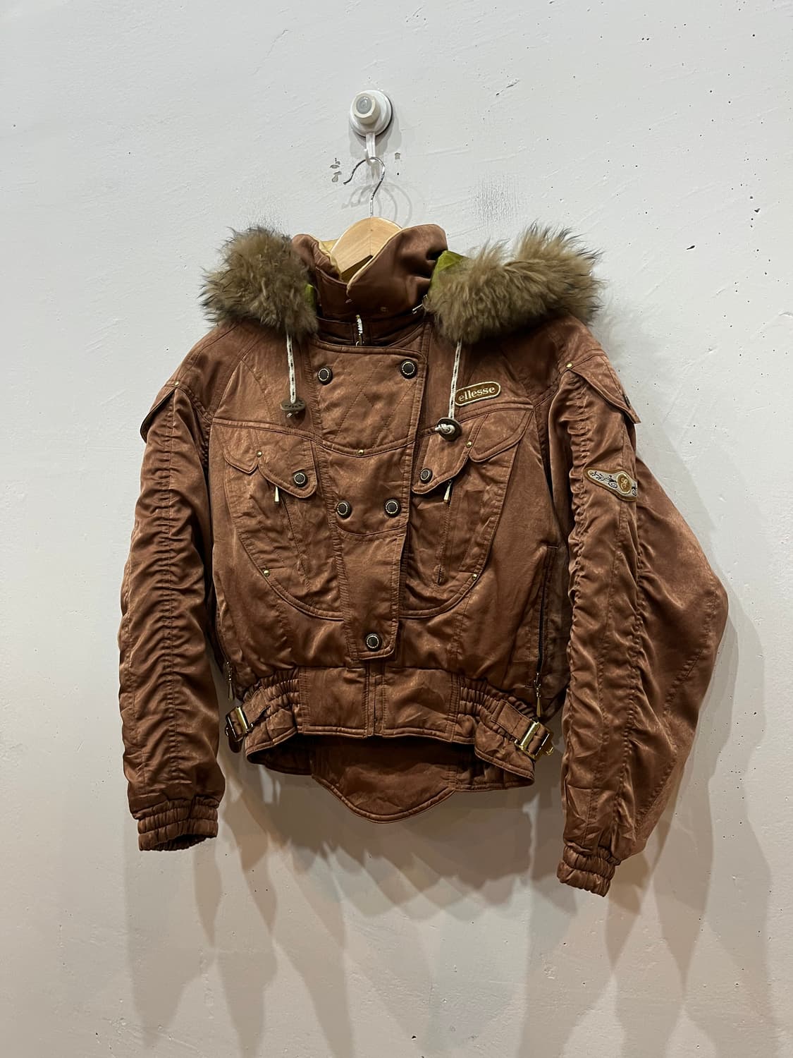 ELLESSE 엘레쎄 셔링 크롭 봄버자켓 우먼즈  상품이미지1