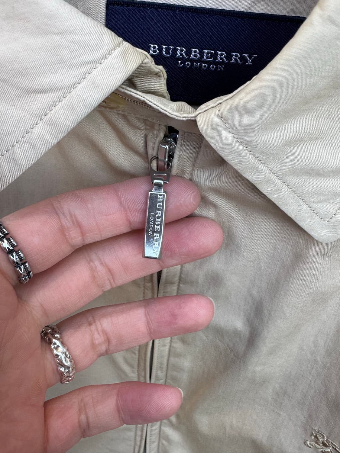 버버리 런던 아이보리 해링턴 자켓  상품이미지6