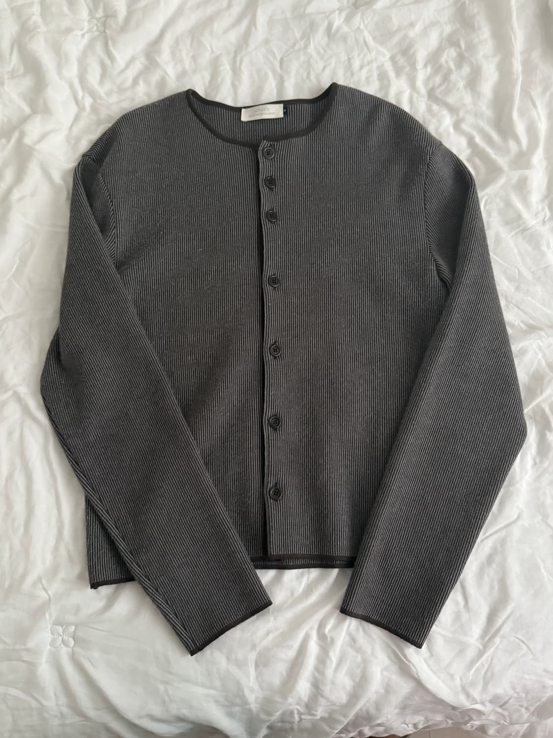 아모멘토 STRIPE BUTTON UP CARDIGAN M size 상품이미지1