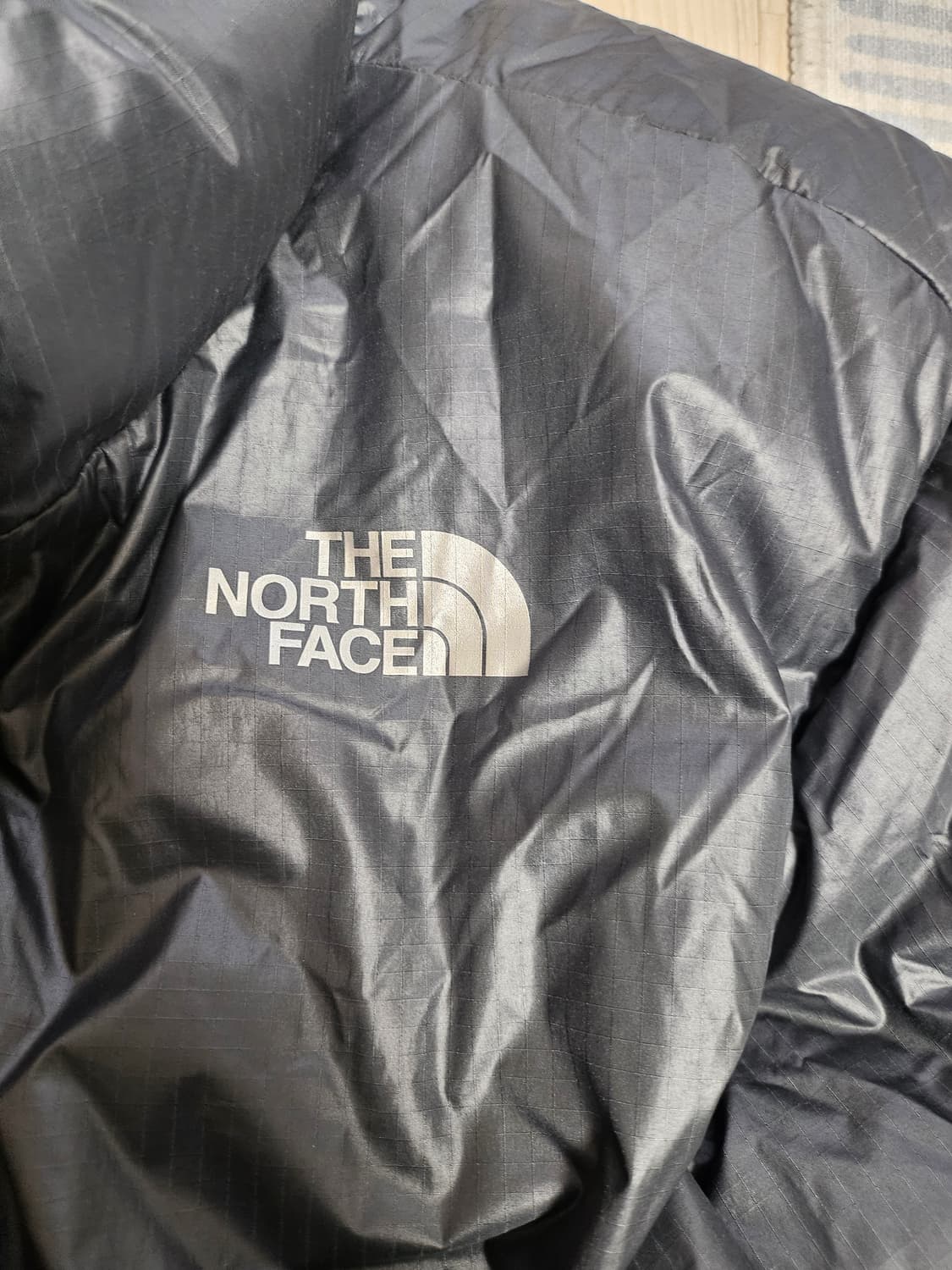 노스페이스 글로시 패딩 상품이미지2