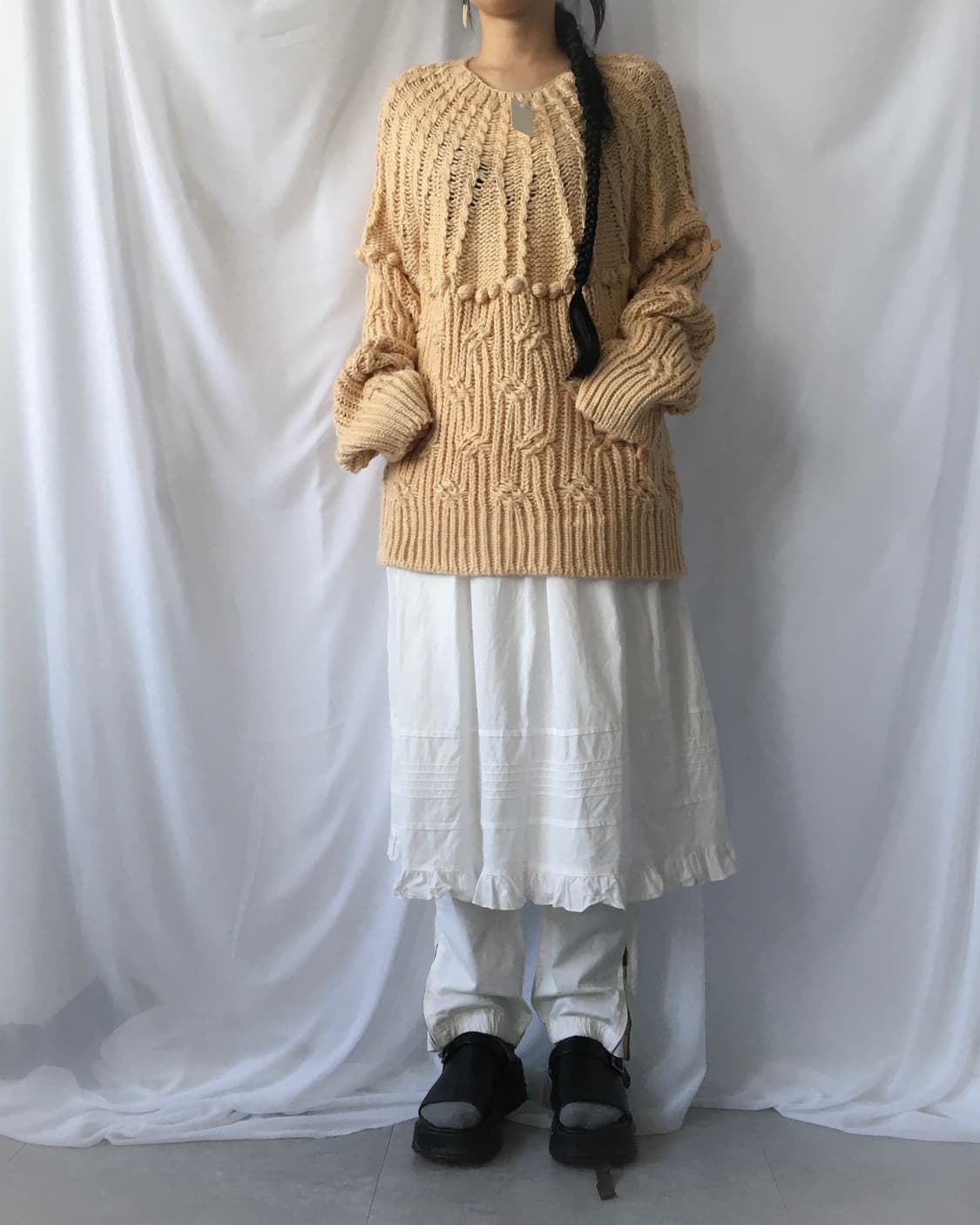 Pom pom point loose fit knit 상품이미지4