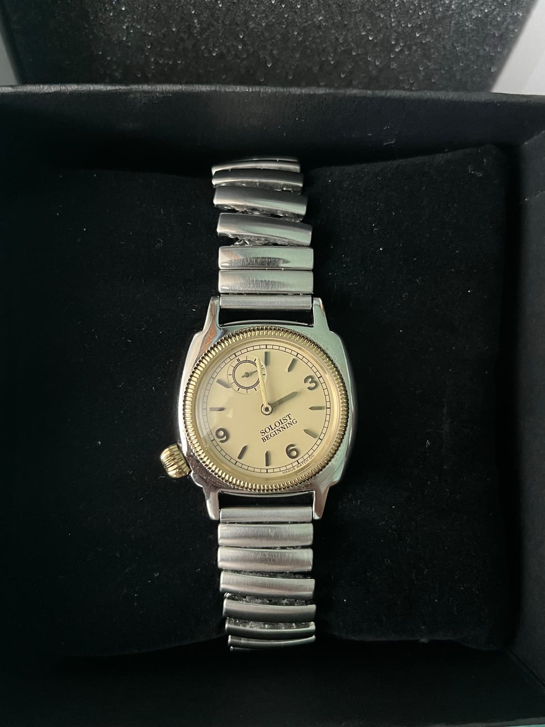 솔로이스트 x 바그워치 쿠신 베이지 32mm 상품이미지2