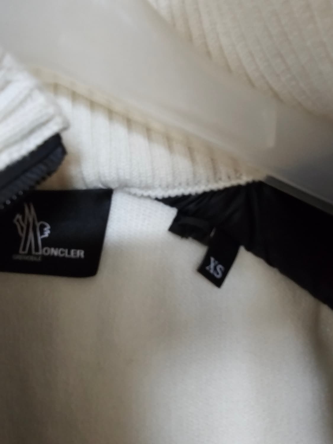 몽클레어 22fw 니트 다운패딩(xs/오케이몰정품/착샷있음) 상품이미지6