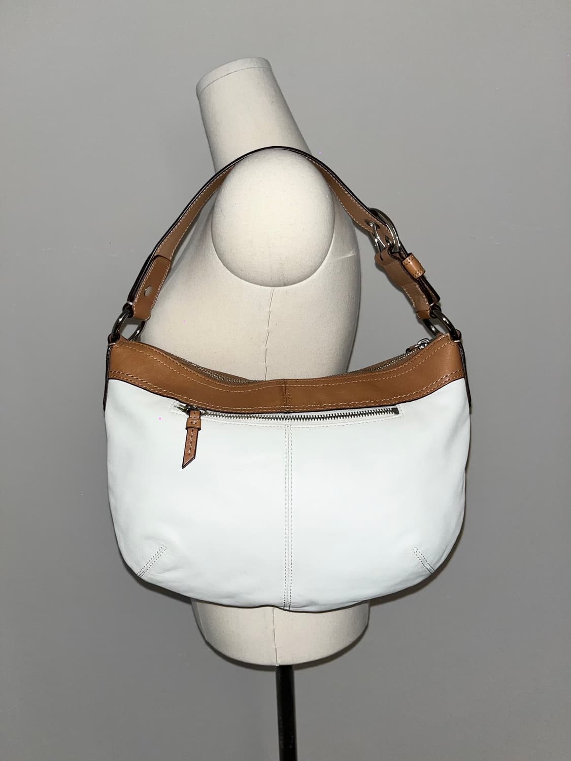 🎉SALE🎉 COACH White shoulder bag 상품이미지4