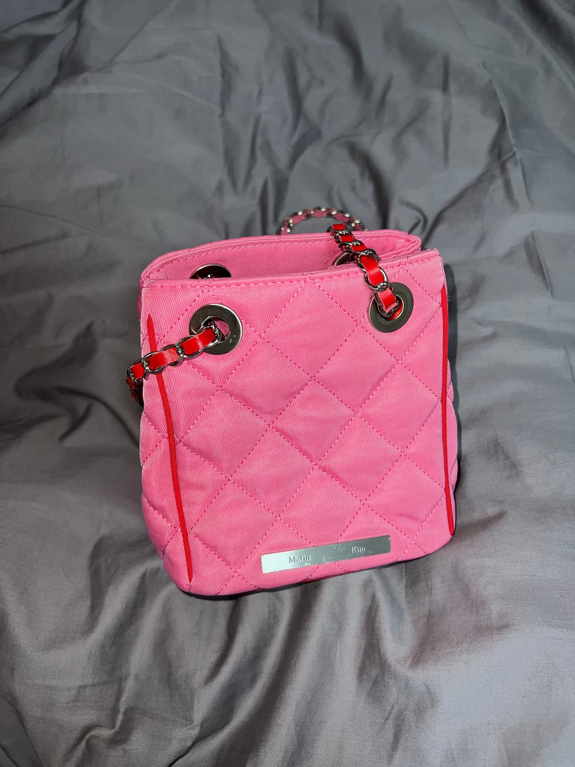 마뗑킴 퀼팅 버켓 미니백 핑크 상품이미지4