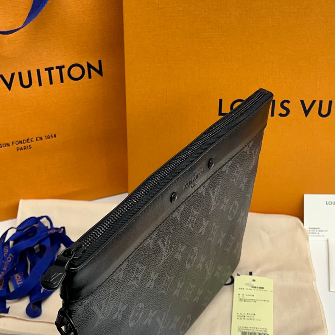 루이비통 포쉐트 투고 클러치 (풀박스) 상품이미지4