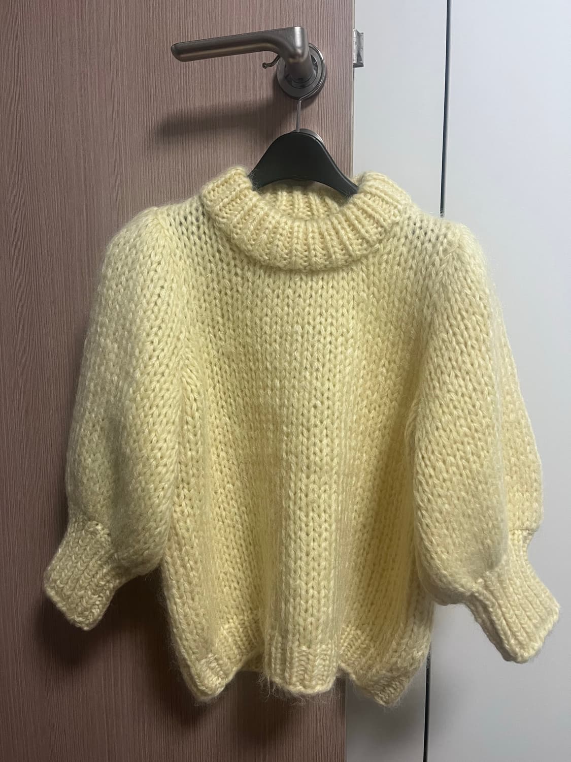 ganni 가니 퍼프 니트 새상품 팝니다 상품이미지1