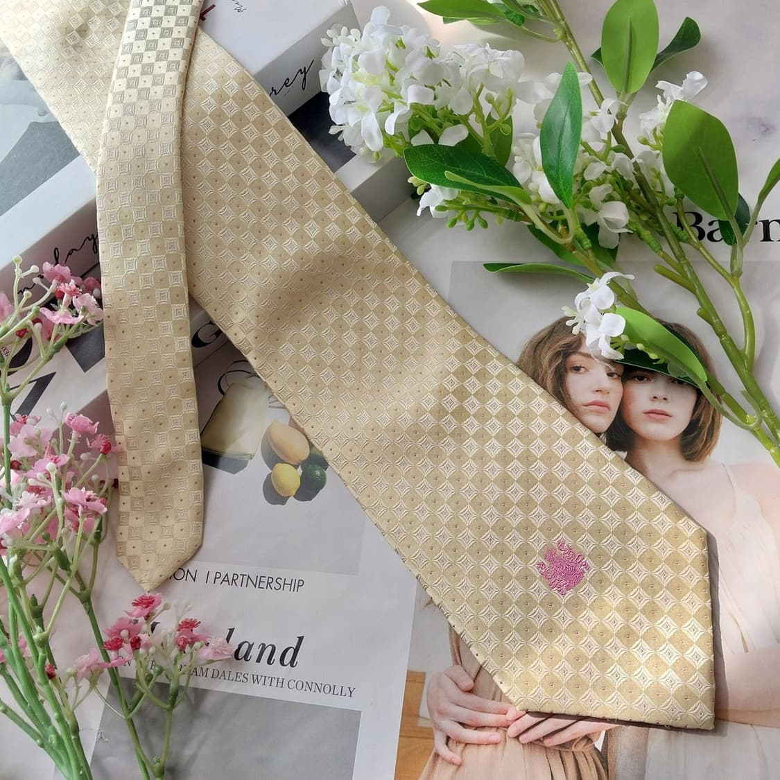 아쿠아스큐텀 실크 자카드 패턴 넥타이 9.3cm A+등급 K2059
 상품이미지2