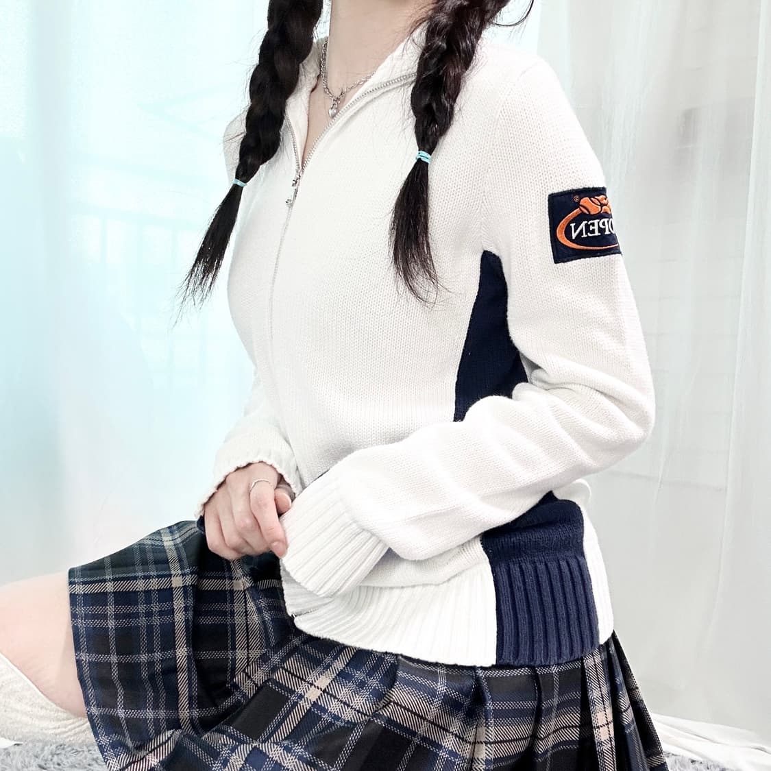 폴로 네이비배색 화이트 니트집업 상품이미지2