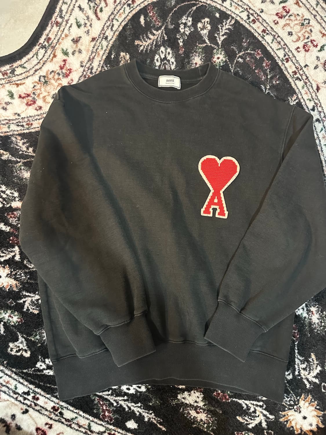아미 하트로고 블랙 맨투맨 상품이미지1