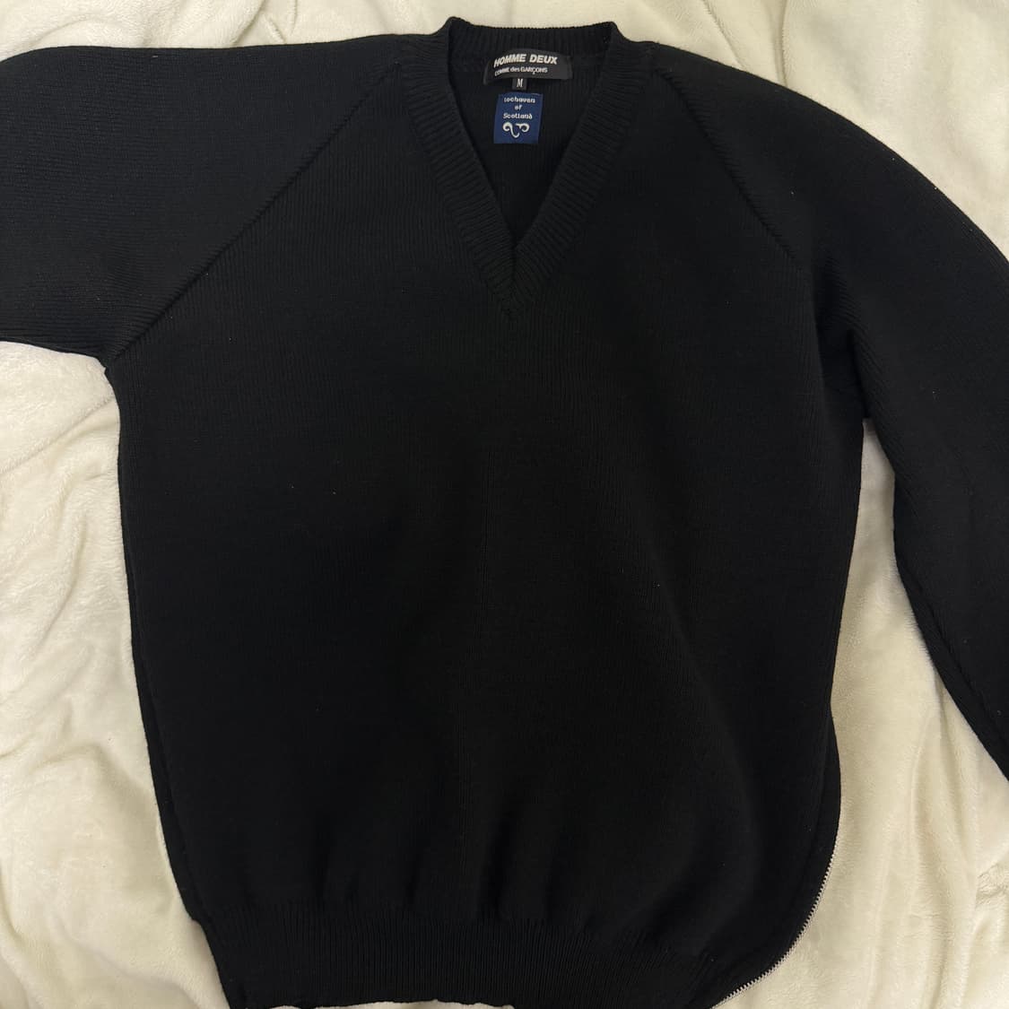 꼼데가르송 옴므 브이넥 절개니트m 상품이미지1