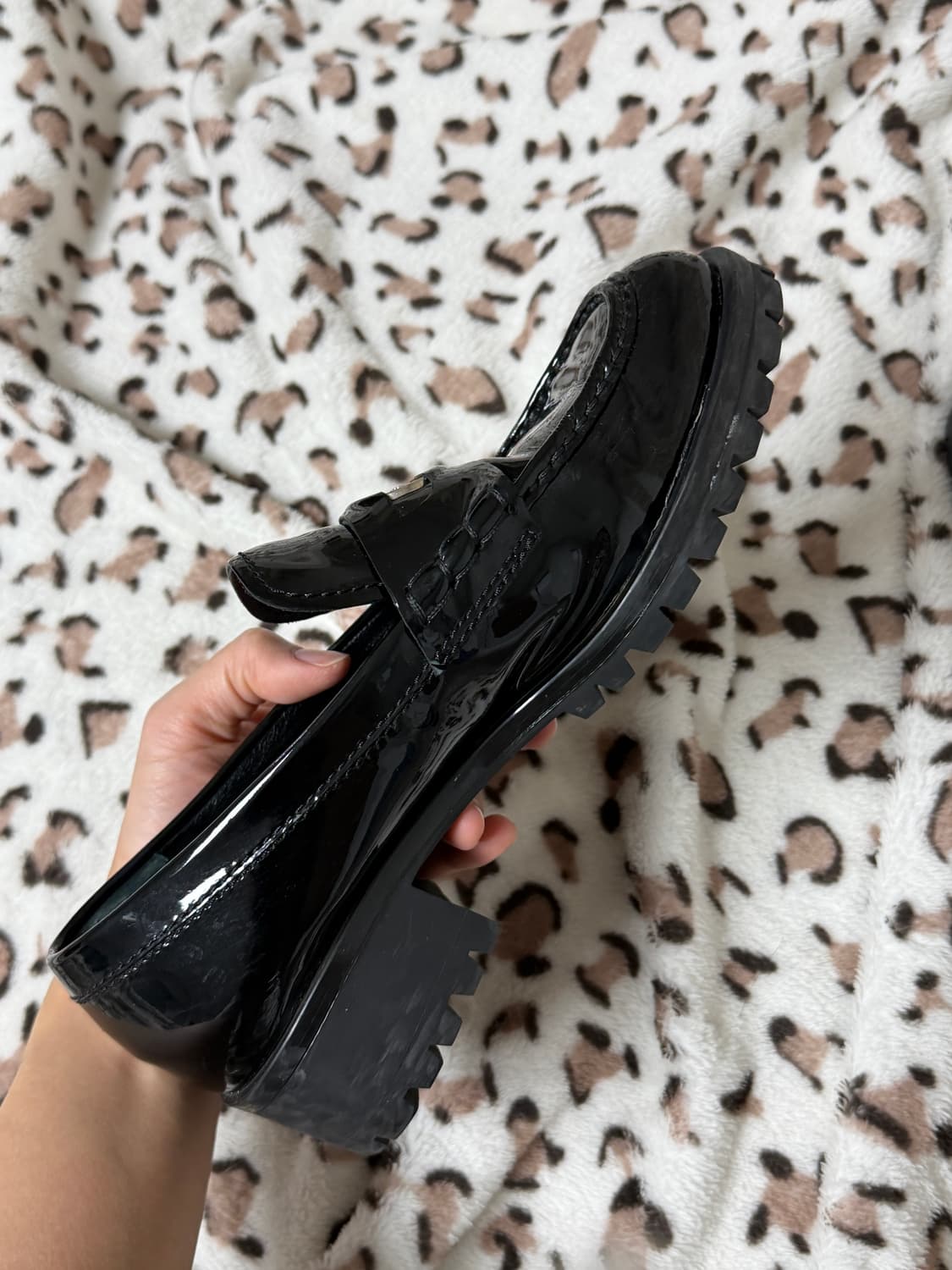 [정품] 미우미우 에나멜 로퍼 37 상품이미지5