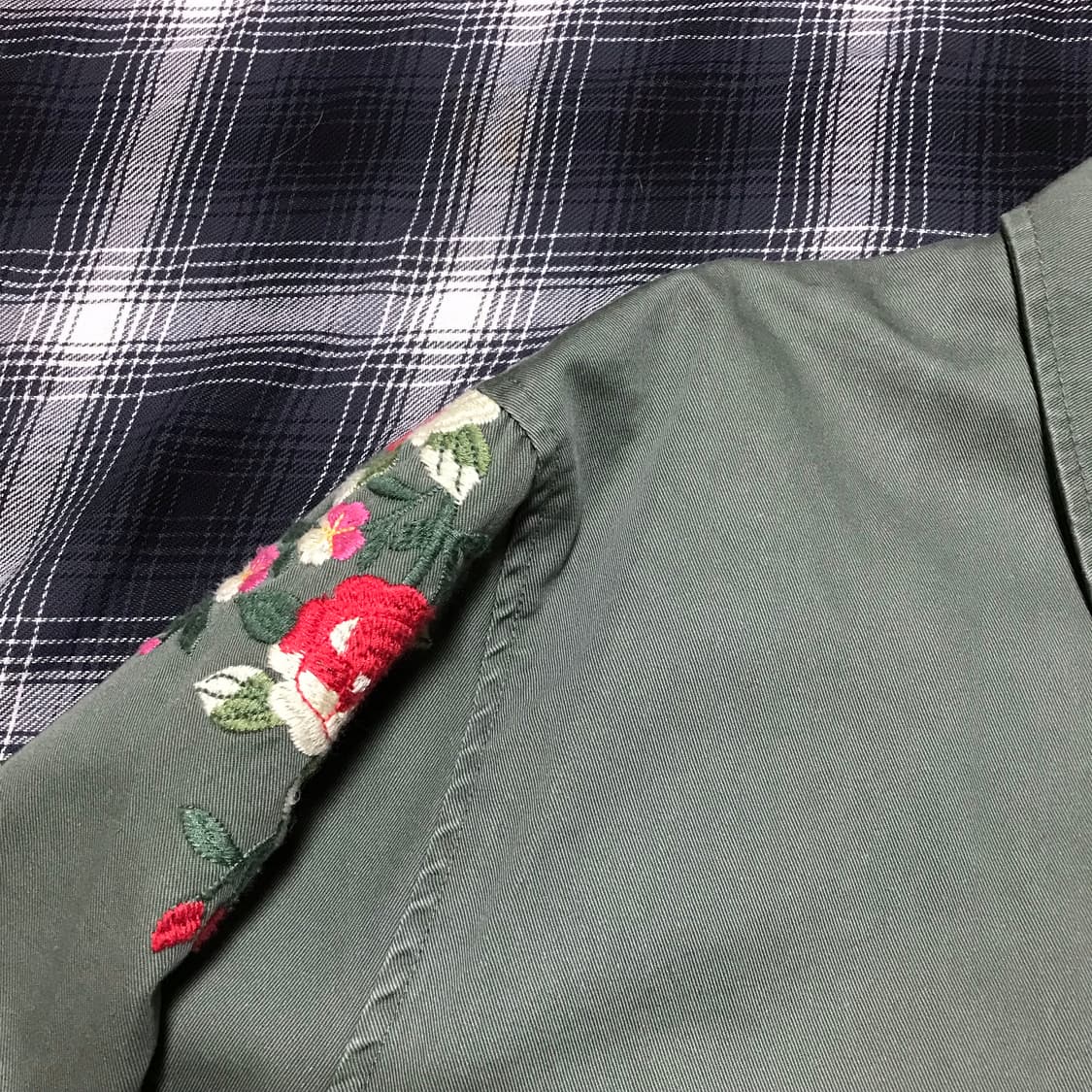 레어 Zara 재팬 페브릭 리얼 자수 카키 워크자켓 xl 상품이미지4