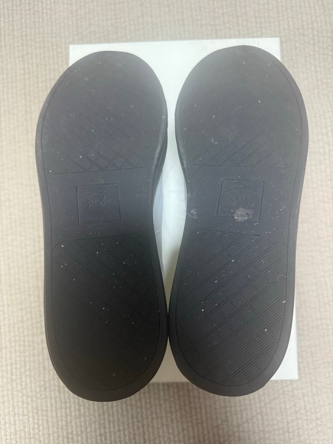 도큐먼트X그라더스 grds 스니커즈270~275 상품이미지4