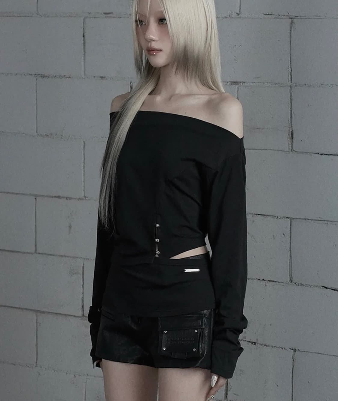 에트오소메 컷아웃 오픈 롱슬리브 블랙 상품이미지2