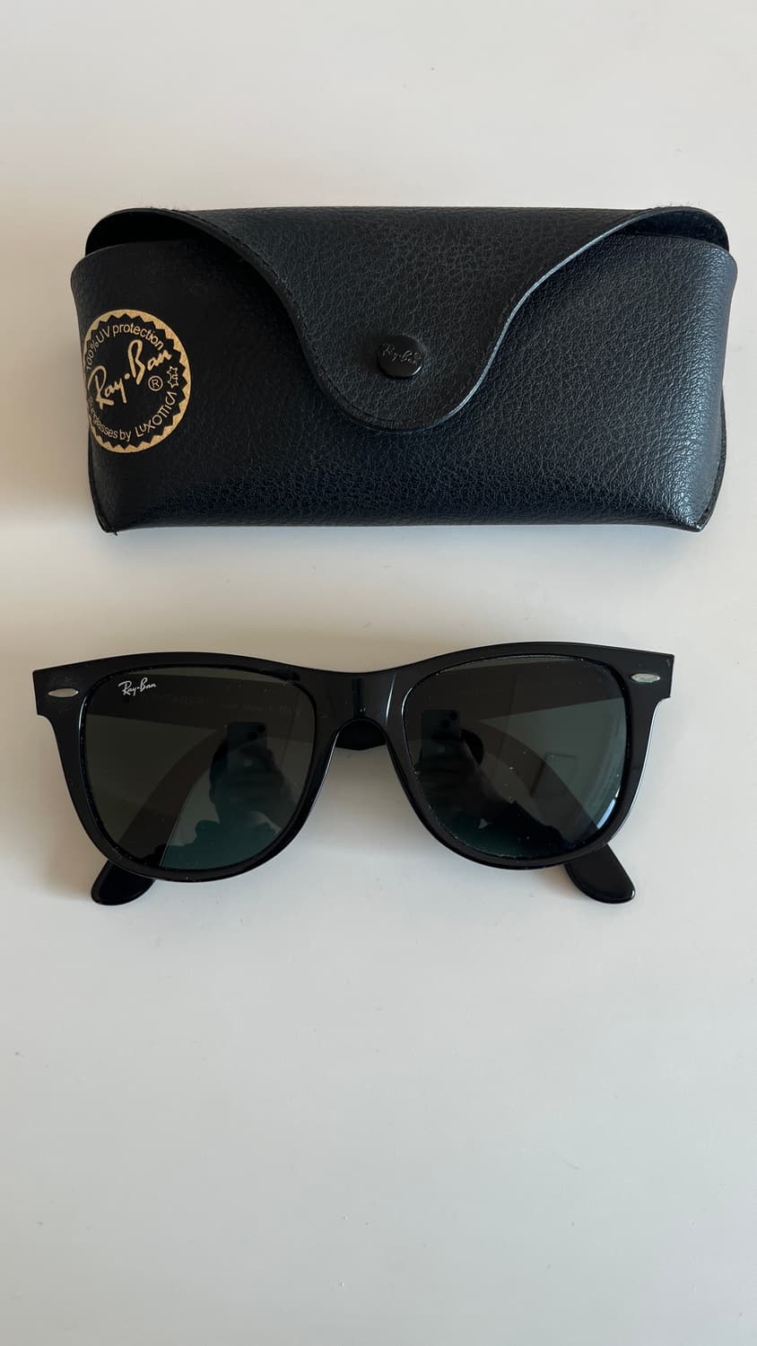 레이벤의 모델 웨이페어러 RB2140-A 901 54 사이즈 팝니다 상품이미지1