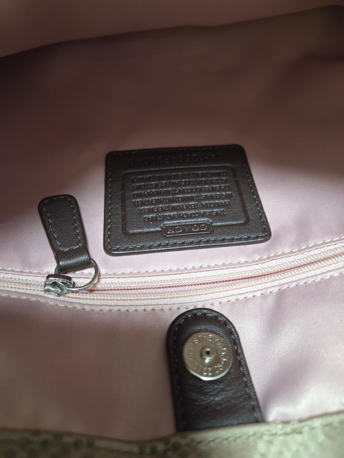 코치 정품 애슐리 닷티드 옵 아트 캐리올 숄더백 상품이미지6