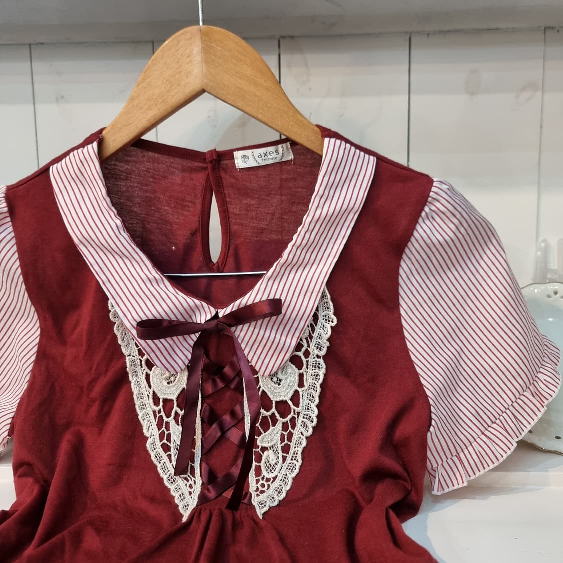 axes femme(악세즈팜므) 와인 스트라이프 리본 블라우스 상품이미지3