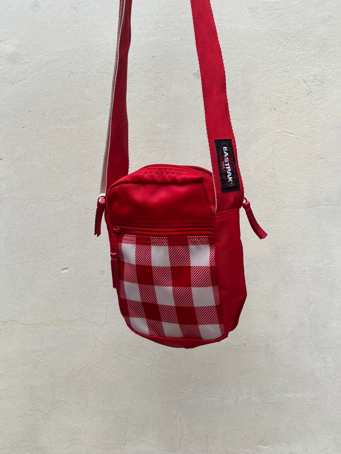 이스트팩 EASTPAK 크로스백 상품이미지2