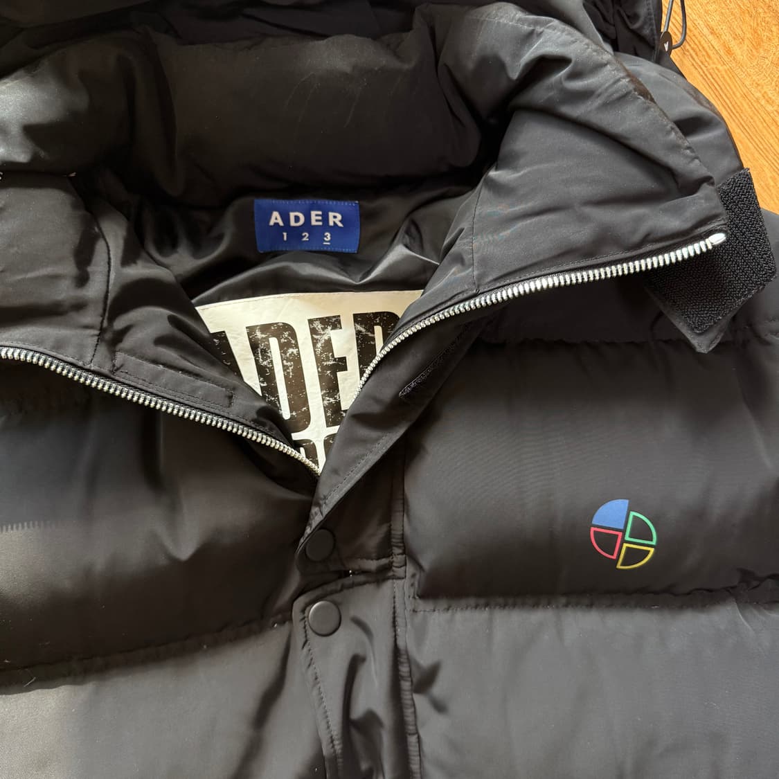 아더에러 로고 패딩 상품이미지2