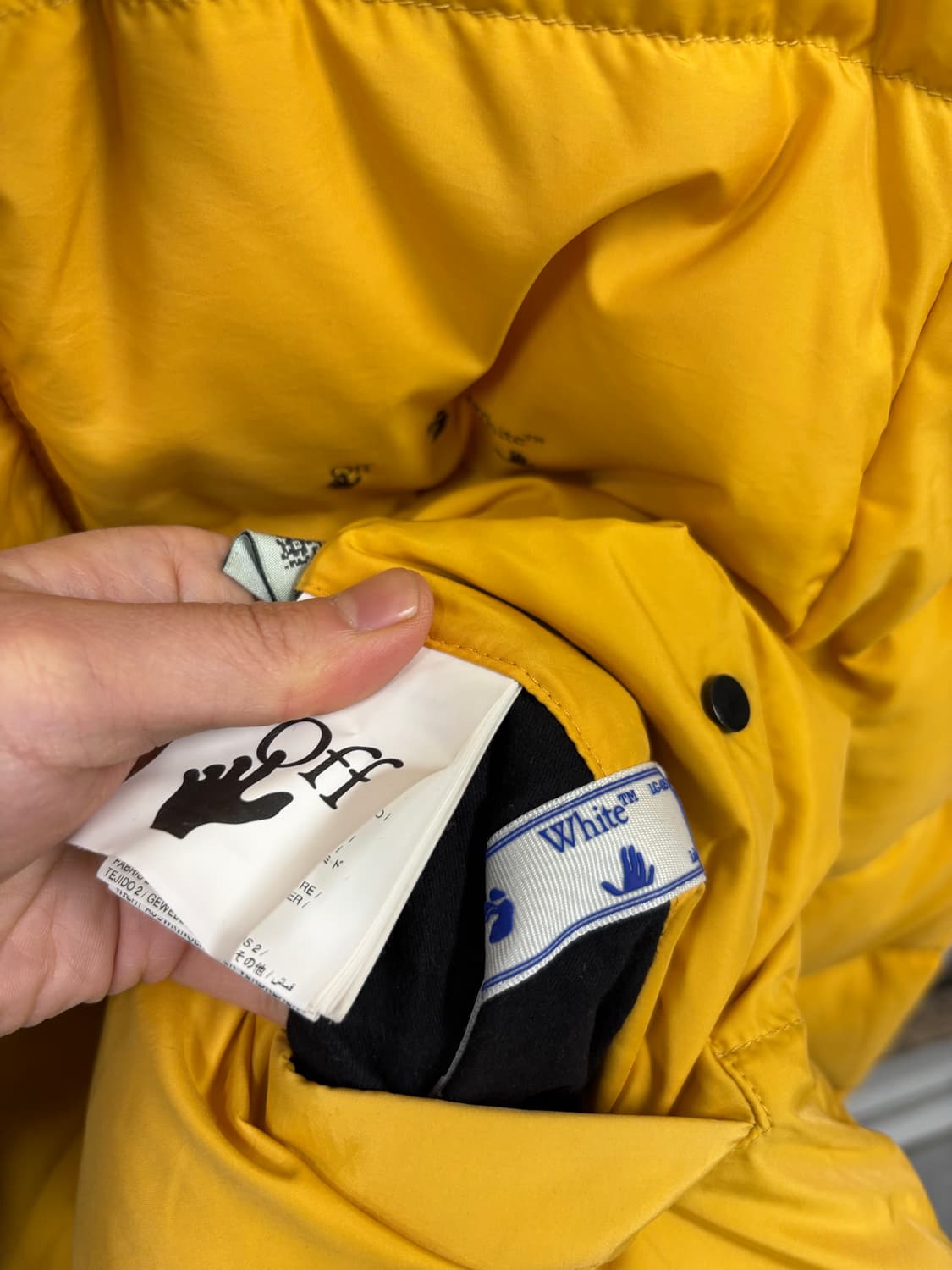 큐알인증)오프화이트 리버시블 숏 다운패딩 상품이미지7