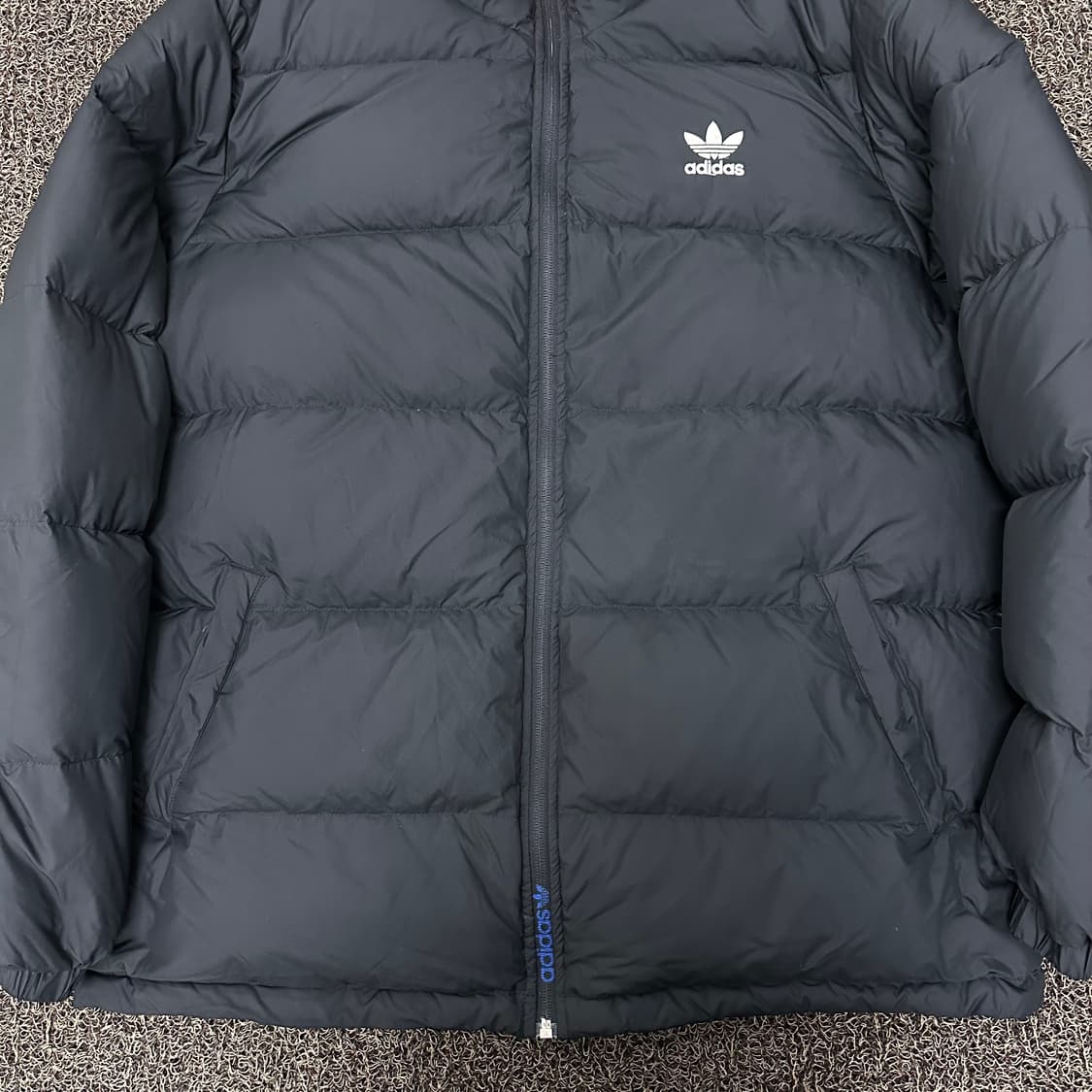 아디다스 덕다운 양면 패딩 블랙 110(2XL) 상품이미지3